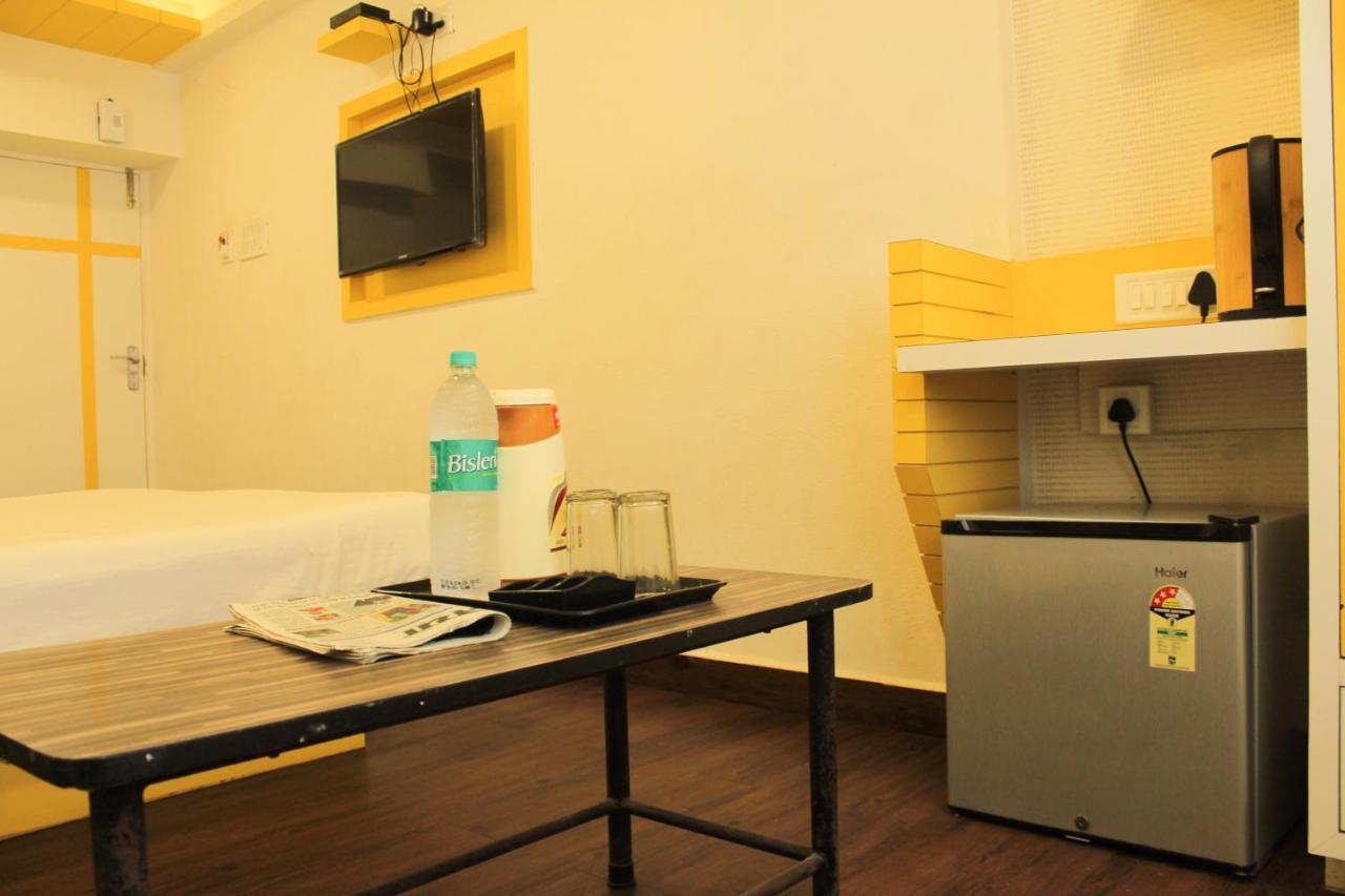 Hotel Maa Sharda Индор Екстериор снимка