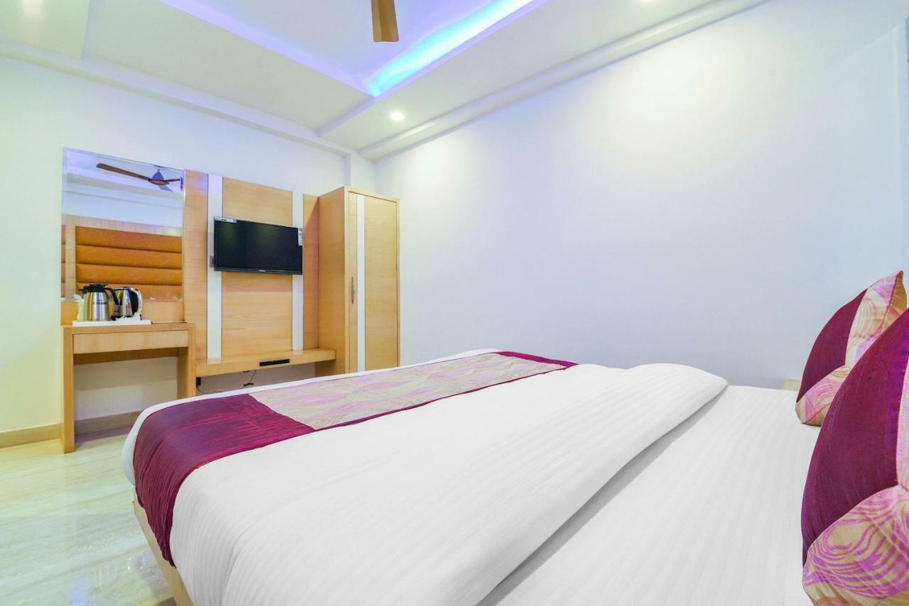Hotel Maa Sharda Индор Екстериор снимка